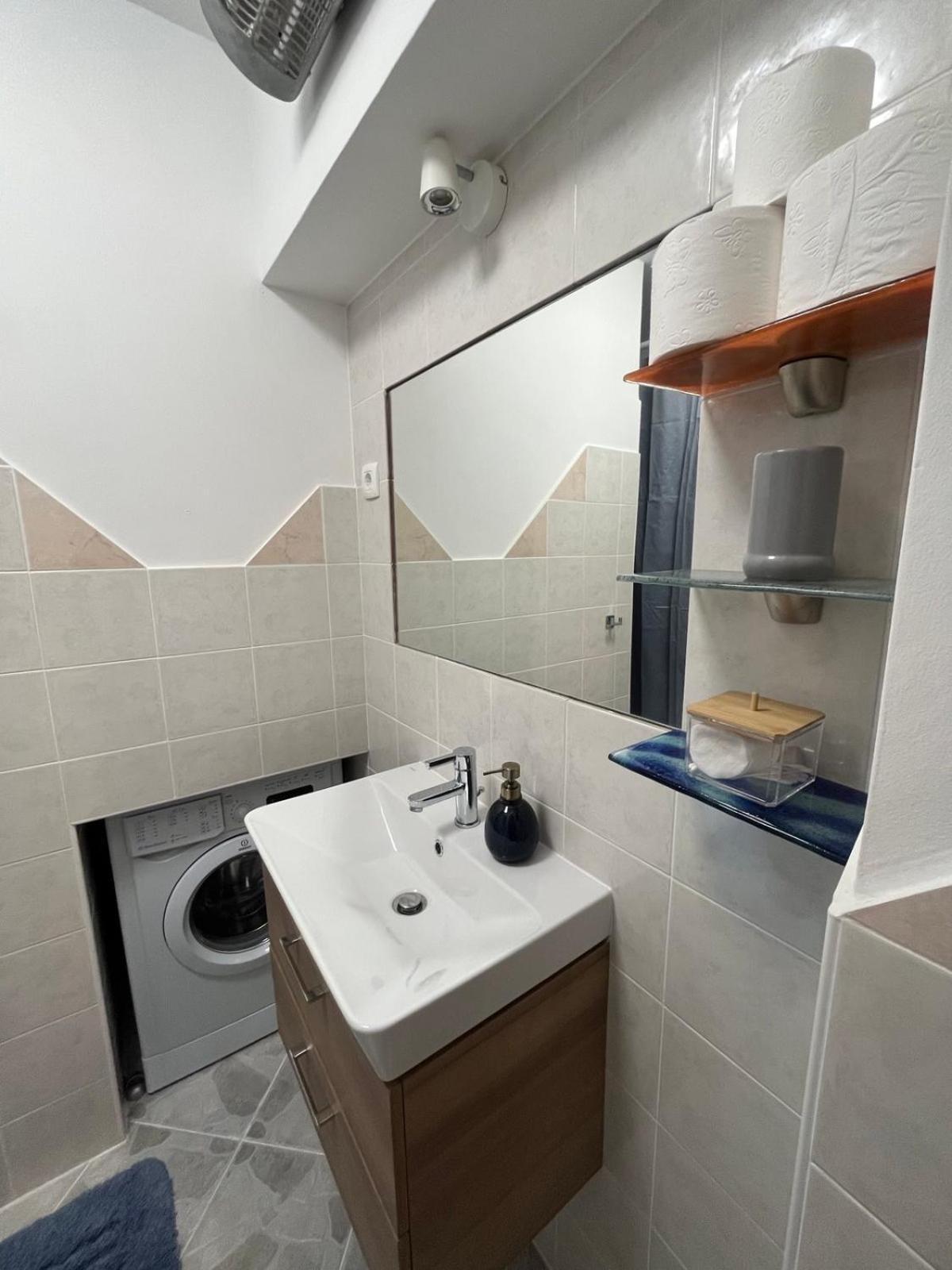 Collie's Place Koper
